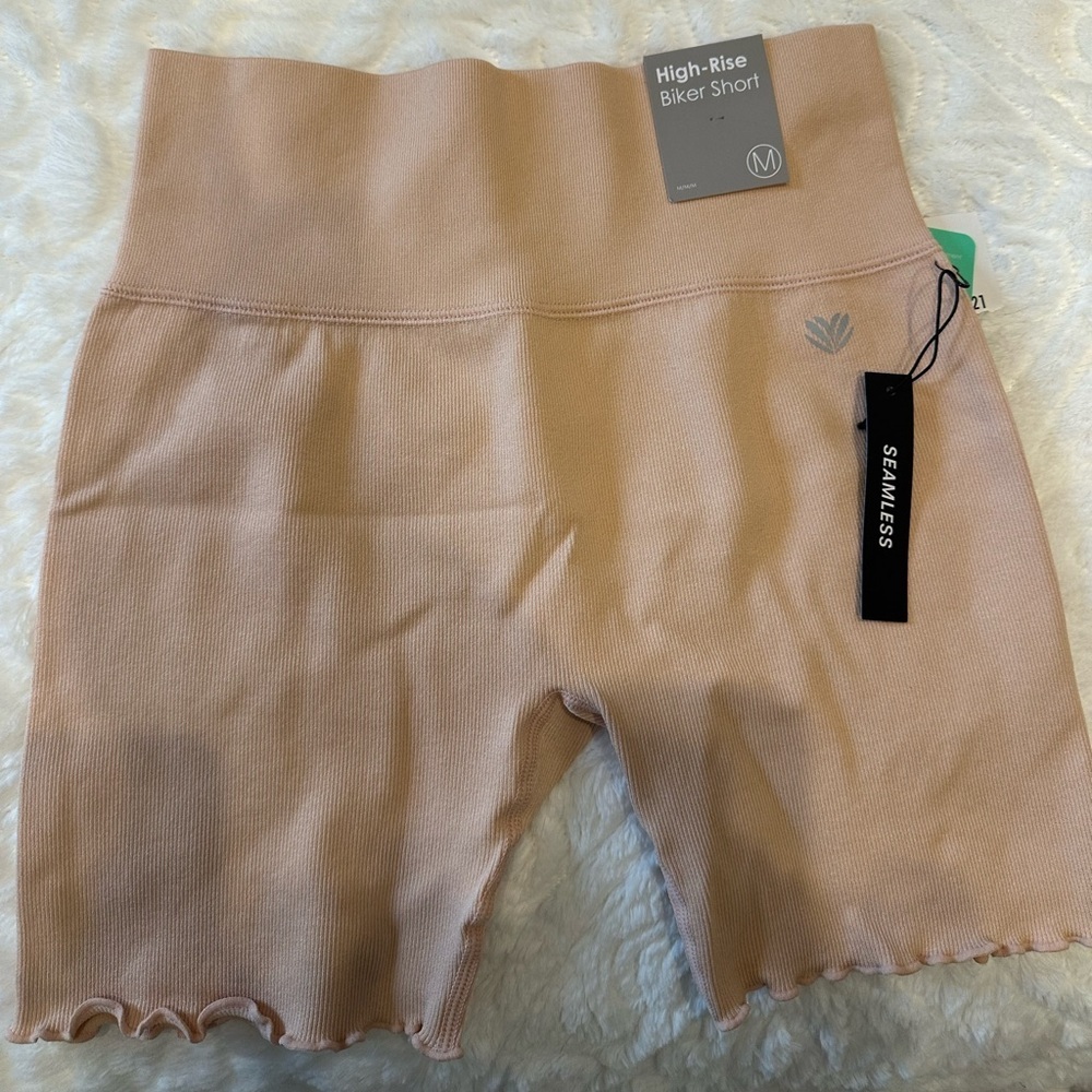 NWT Forever 21 Seamless High-Rise Biker Shorts